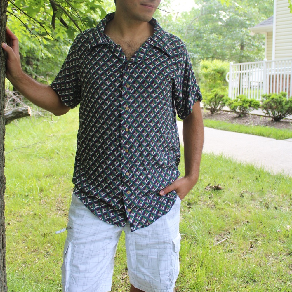 Mens Short Sleeve Shirt. Light weight!